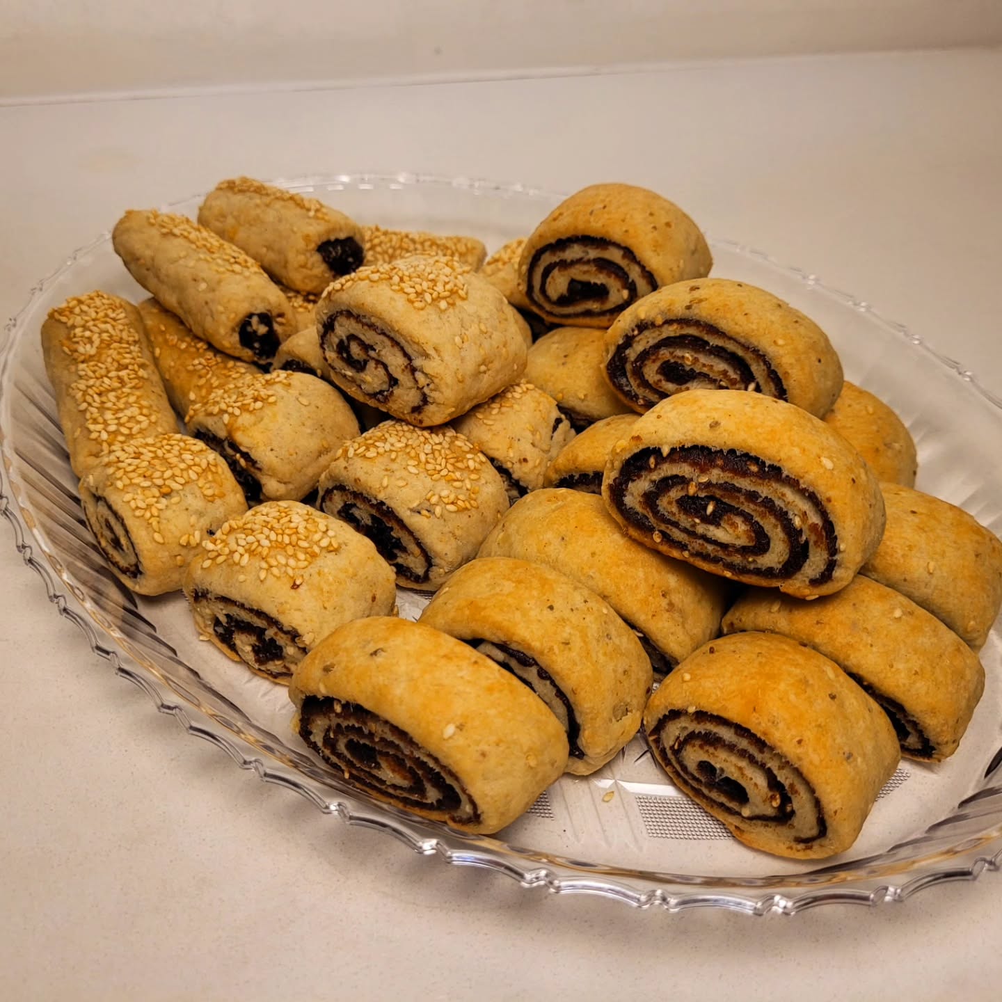 Ka'ab El Ghazal — biscuits filled with date paste (Agwa)